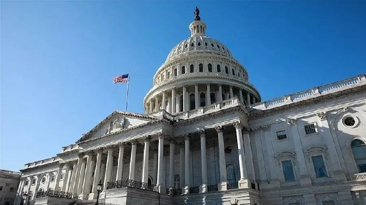 
			Конгресс США рассмотрит разрешение вкладывать пенсии в криптовалютные фонды		